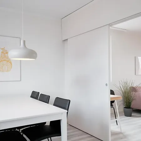 Comodo - Family - Vantaa, Tikkurila Lägenhet *